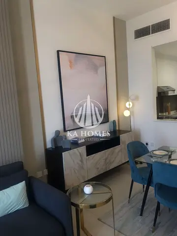 Direct Seafront Apartment