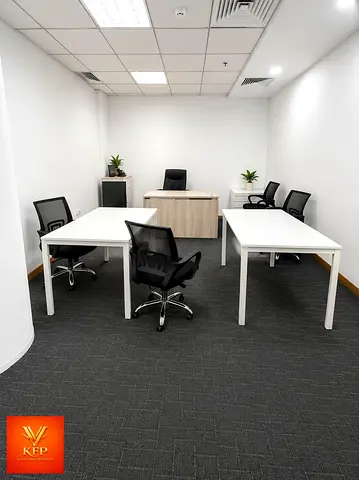 H0T 0FFER 0FFICE AVAILABLE WITH SEPRATE EJARI PRIME L0CATI0N WITH NICE VIEW READY T0 M0VE