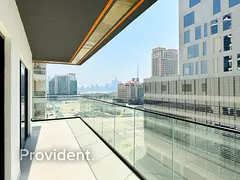 Corner Unit | Spacious Layout | Closed Kitchen