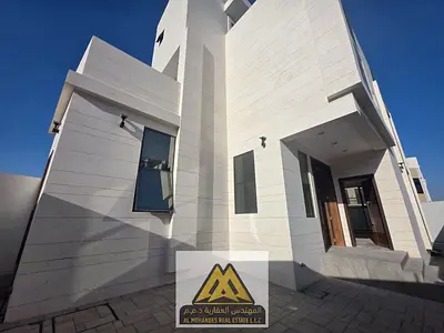 فرصة مميزة لامتلاك فيلا فاخرة في منطقة الزاهية بعجمان، تتميز بتصميم عصري وتشطيبات عالية الجودة، مع مساحات واسعة توفر الراحة والخصوصية لجميع أفراد الأس