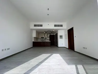 Classy 1 BR | High Floor | Pool View