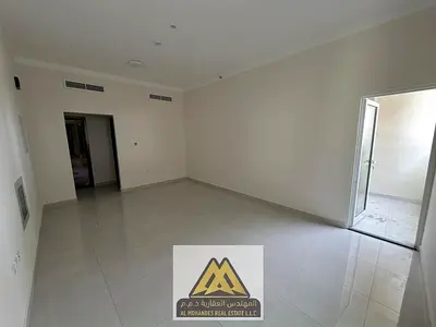 شقة غرفة وصالة مع بلكونة وباركن مجاني وغرفة غسيل وتكييف مركزي في برج راقٍ على شارع الشيخ عمار بمساحات واسعة جداً