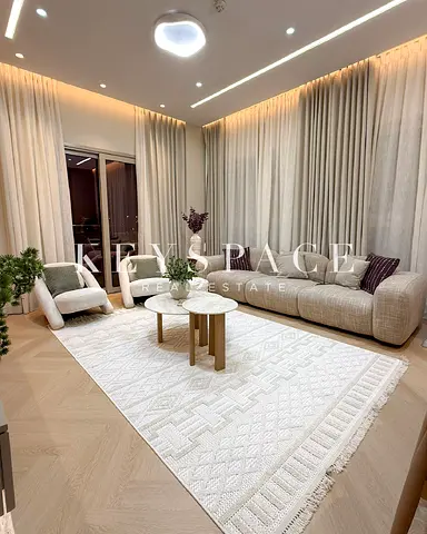 Luxury Apartment | Prestigious Prime Address | Resale