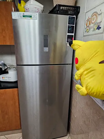 542 Lit 2-Door Siemens Refrigerator - Good Condition, 6 Months Old, Under Warranty