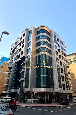SWIMMING POOL& GYM | SPACIOUS | PRIME LOCATION