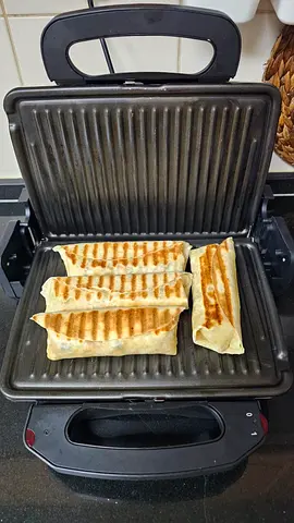 Electric Grill / Sandwich Press in Good Working Condition
