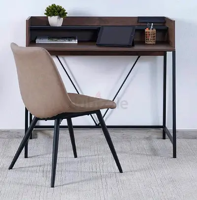 Brand new desk