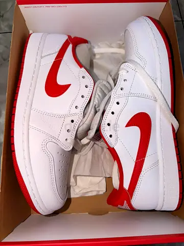 White and Red Low-Top Sneakers (Like New) - US Size Unspecified