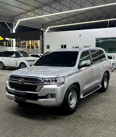 Toyota Land Cruiser GXR 2012 GCC Specs - Excellent Condition