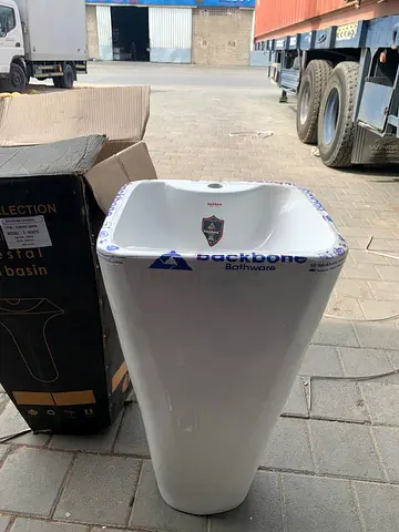 Freestanding Pedestal Basin / Washbasin - Brand New