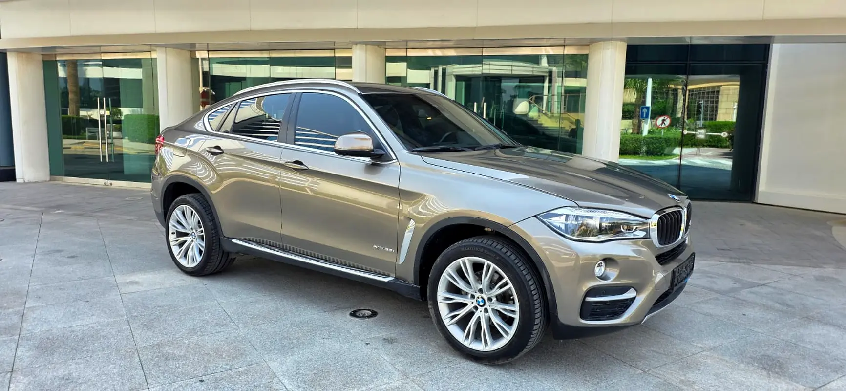 BMW X6 2018 — photo 1 of 14
