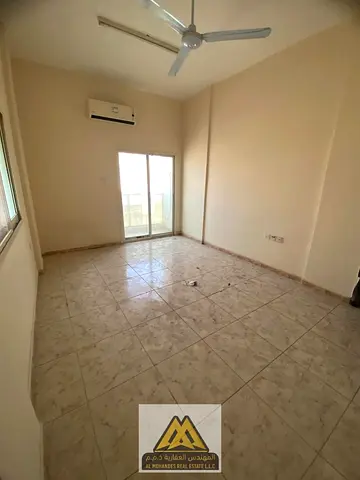 Two rooms and a hall. Air conditioning: Split. Kitchen: Closed. Balcony: Very special. Maintenance: Free.