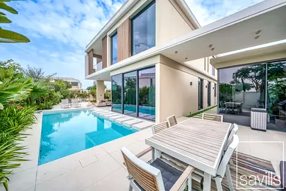 Corner Unit | Upgraded | Swimming Pool | Huge Plot