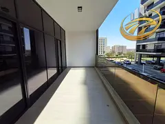 1BR Apartment | Balcony | Multiple City Views | Open-Plan Kitchen