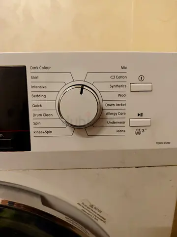 Front load washing machine - working condition, small cosmetic marks