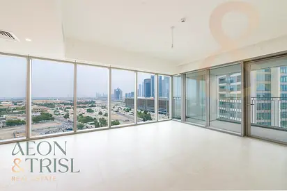 BURJ KHALIFA VIEW I CORNER UNIT I POOL VIEW