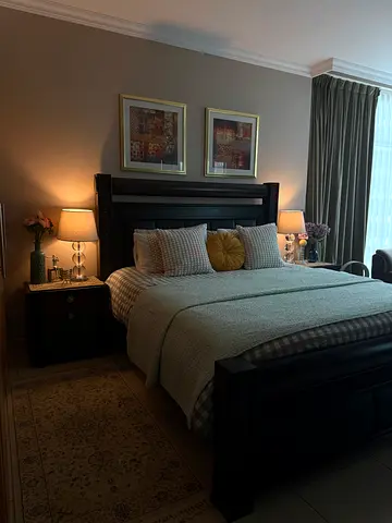 beautiful full wooden bedroom set for urgent sell