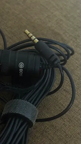 BOYA Lavalier/Clip-on Microphone with 3.5mm Jack - Good Working Condition