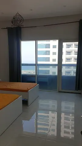 2 bedrooms/1 master room/dinning room/washingroom/maid room/seaview