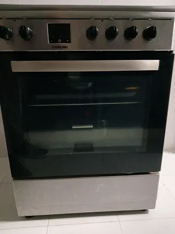 Nikai 4-Burner Electric Cooker with Oven  Ceramic Top