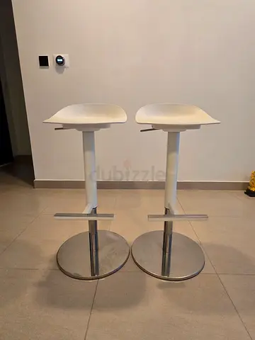 Bar stool