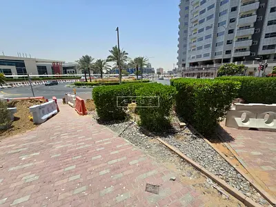 AVAILABLE NOW | DIRECT STREET ACCESS | UNFURNISHED