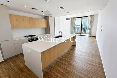Island Kitchen | Premium Quality | Vacant