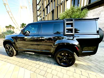 2025 Land Rover Defender P500 V8 - American Specs - Brand New Luxury Performance