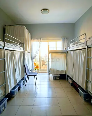 Spacious Bed Space in 1BHK Near Metro - The Gardens