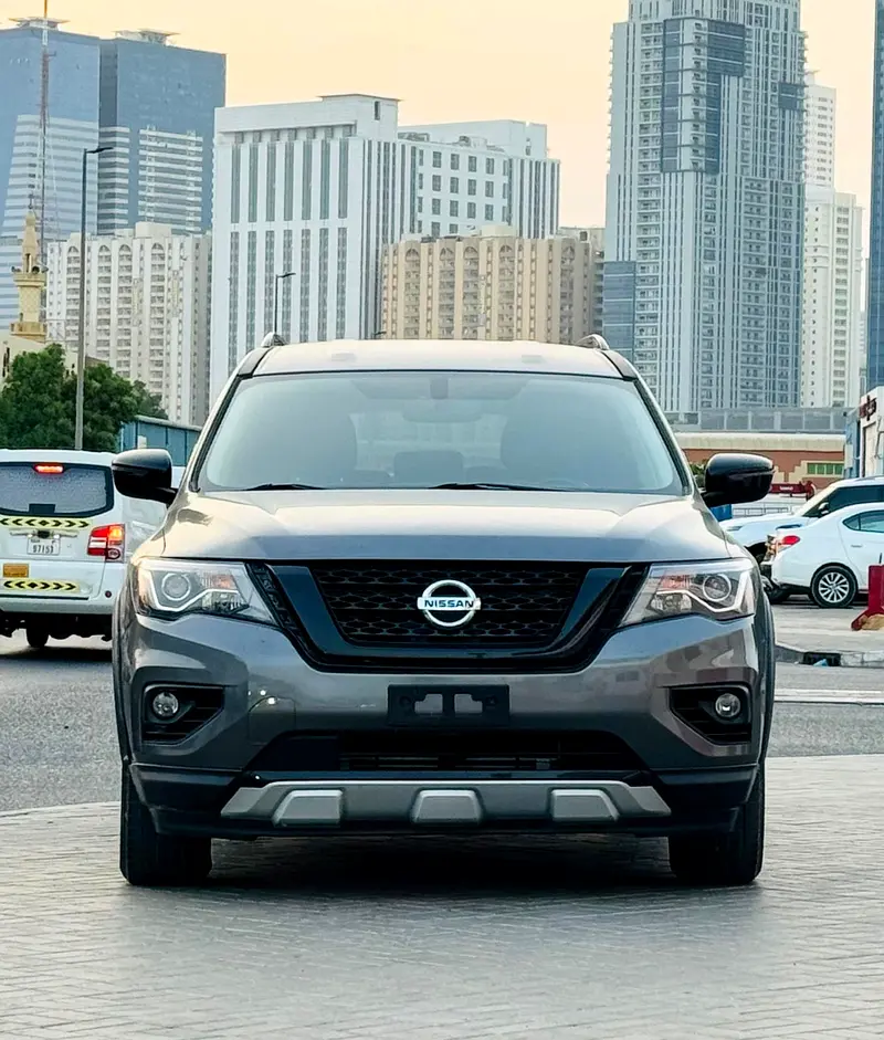 Nissan Pathfinder 2020 — photo 1 of 11