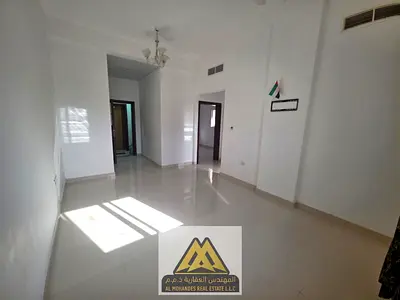مساحة مناسبة ومريحة | ثاني ساكن | بناية جديدة ونظيفة | تكييف مركزي | تصميم عملي | موقع حيوي قريب من جميع الخدمات | قريب من الأسواق والمواصلات