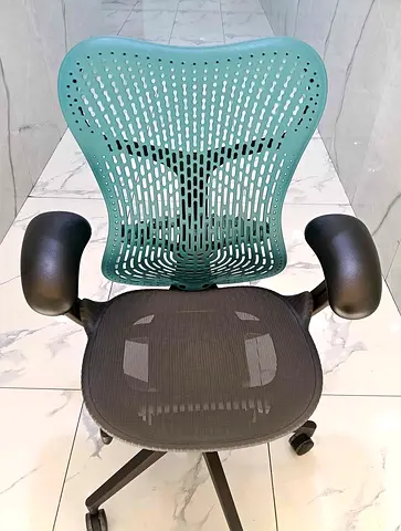 Herman Miller Mirra 2 Office Chair Fully Options Good Condition Adjustable Arms