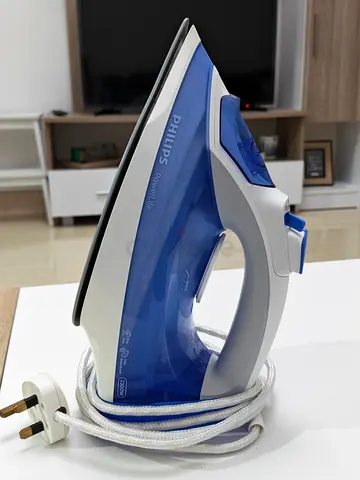 Philips Steam Iron - Good Working Condition