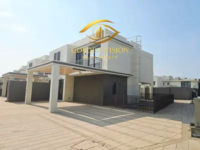 VIP 3 bedroom town house brand new ready to move in