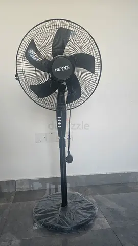 Heynz adjustable black pedestal fan - new fan and good working condition