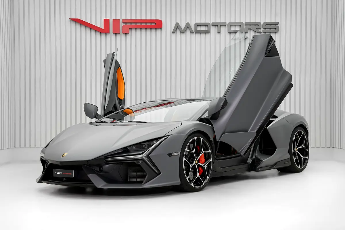 Lamborghini Revuelto 2024 — photo 1 of 19