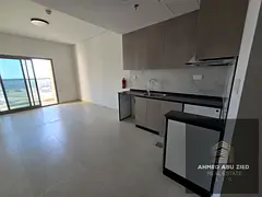 Large studio apartment with a semi-separate kitchen, bathroom, high-end finishes, balcony, open view