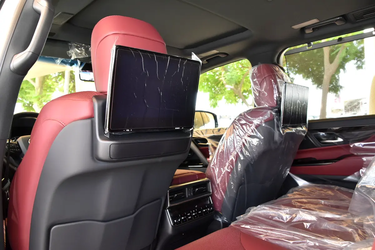 Lexus LX-Series 2023
