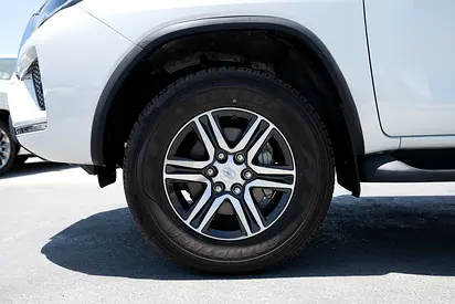 صورة مصغرة 16 لـ 2026 Toyota FORTUNER