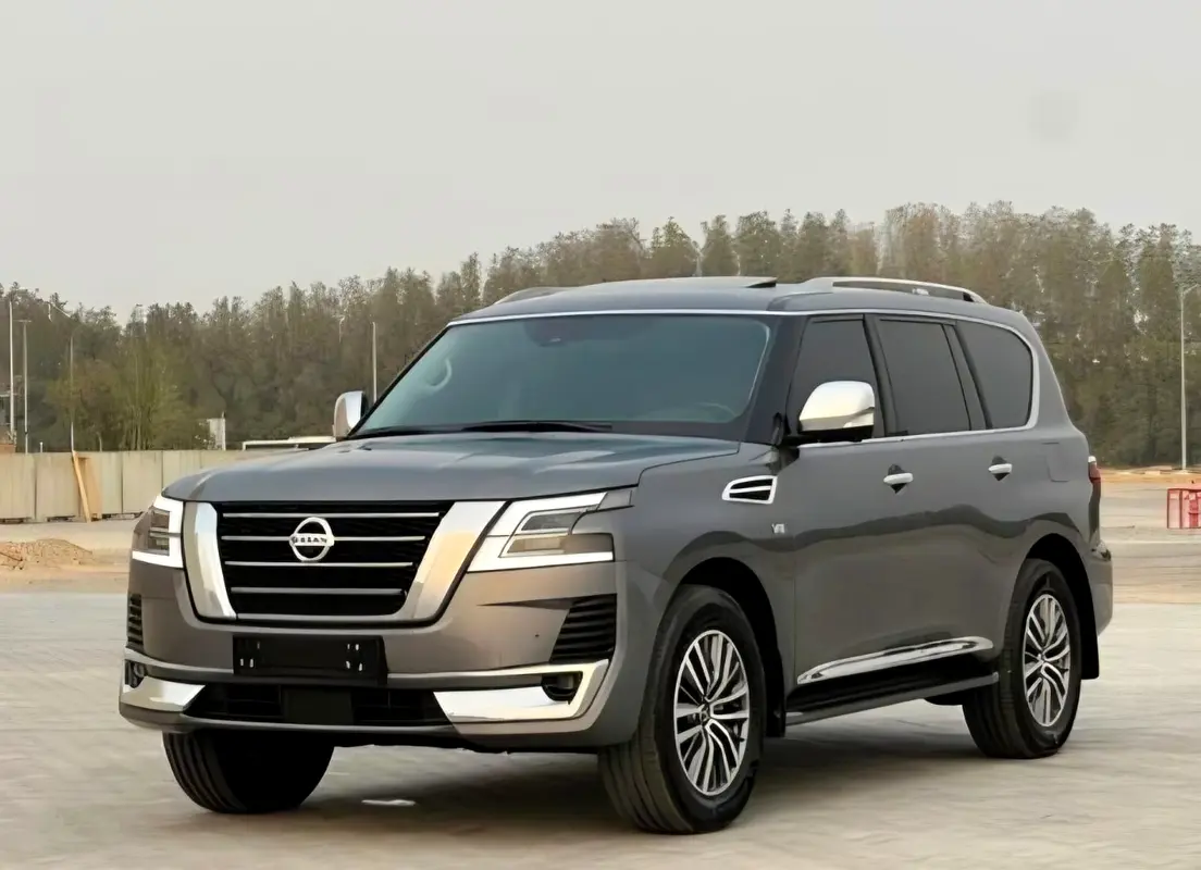 Nissan Patrol 2020 — photo 1 of 8