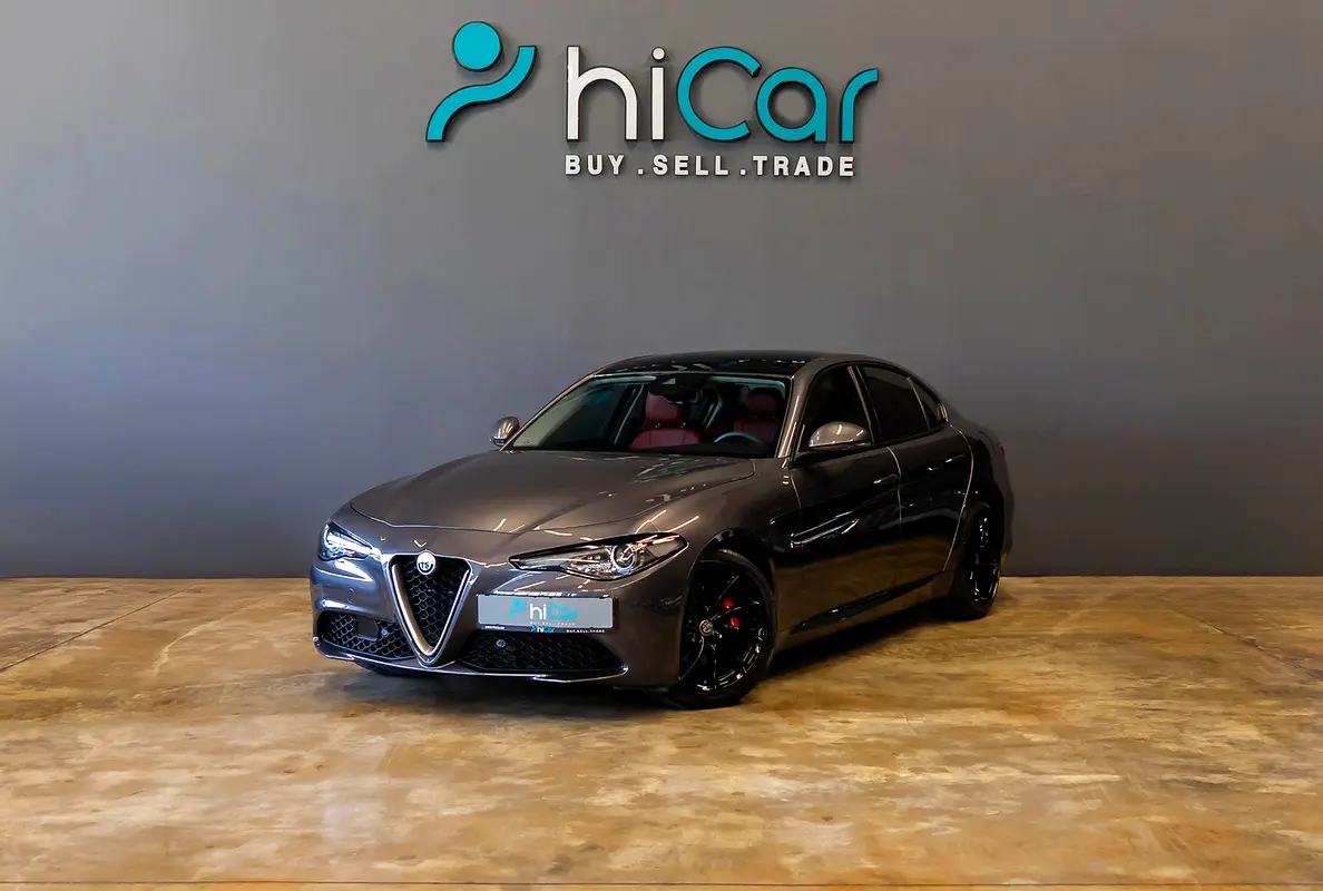 Alfa Romeo Giulia 2019 — photo 1 of 16