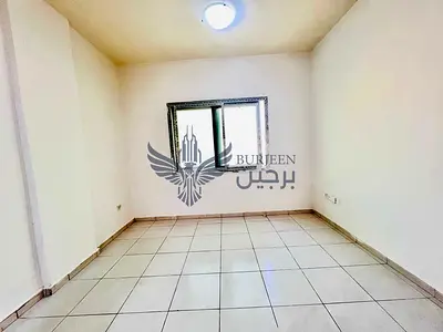 Family studio in old muwilah close to duabi exit neat and clean building