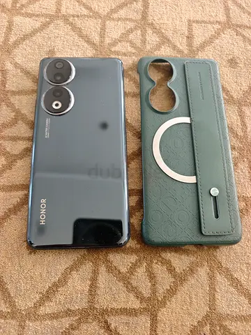Honor smartphone with protective magnetic ring case - good condition