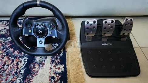 Logitech G920 ( Read description)