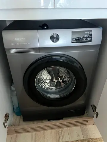 Hisense Front Load Washing Machine - Excellent Working Condition (1yr, Very Light Usage)