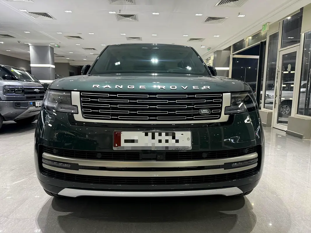 Land Rover Range Rover 2024 — photo 1 of 10