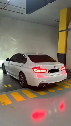 2017 BMW 3-Series 330i GCC Specs - Well Maintained