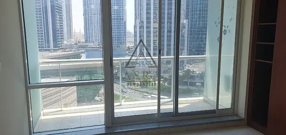 SEMI FURNISHED | NEXT TO METRO STATION | VACANT