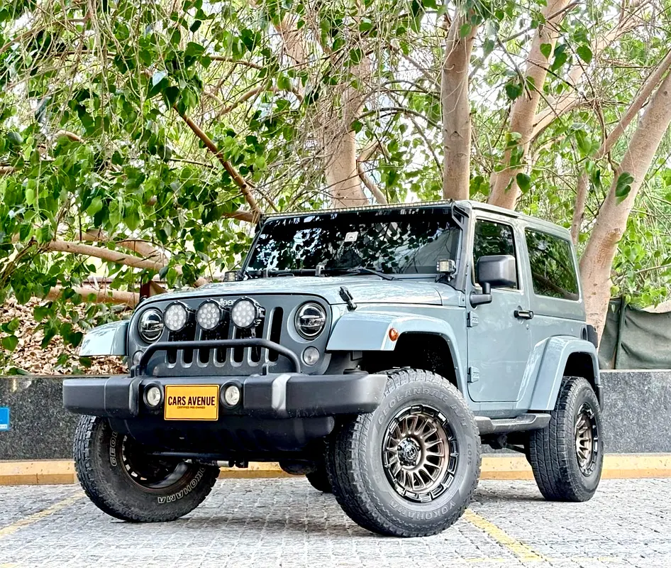 Jeep Wrangler 2014 — photo 1 of 13