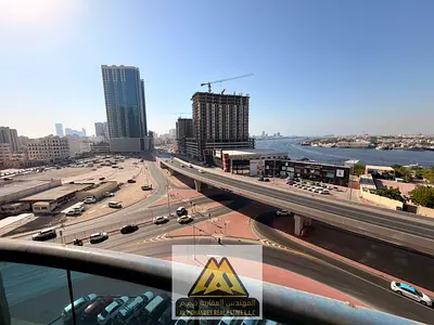 شقة 3 غرف وصالة للإيجار في أبراج الخور عجمان | إطلالة بحرية | غرفة خادمة | 4 حمامات | 2 بلكونة | مجددة بالكامل